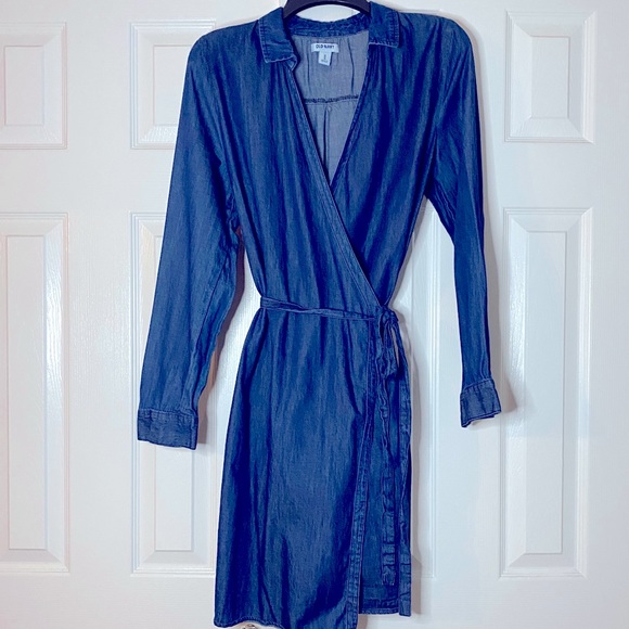 Old Navy Dresses & Skirts - Old Navy wrap around dress size Medium